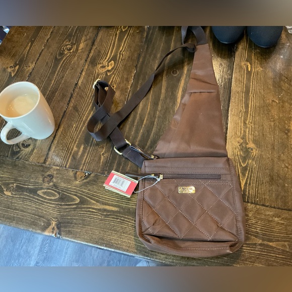 Brown Crossbody Bag with Vintage Distressed Look - Picture 1 of 6